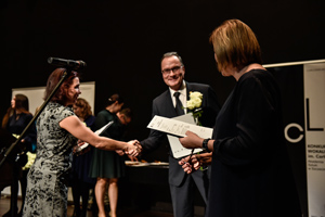 ROTARY wspiera młodzież z Akademii Sztuki w Szczecinie Dekoracje laureatów przez przedstawicielu klubów Rotary