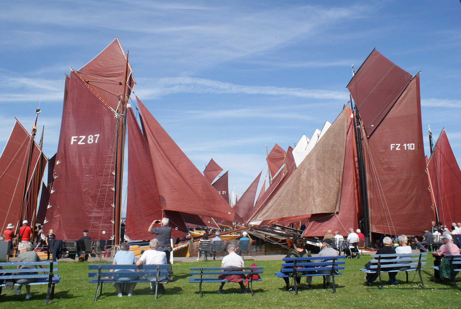 Sympatycy i widzowie Sympatycy i widzowie